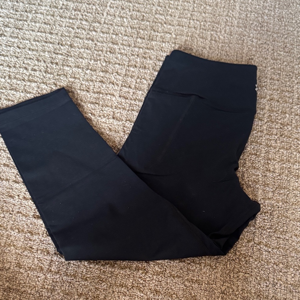 Under Armour cropped Black Leggings for Active Comfort